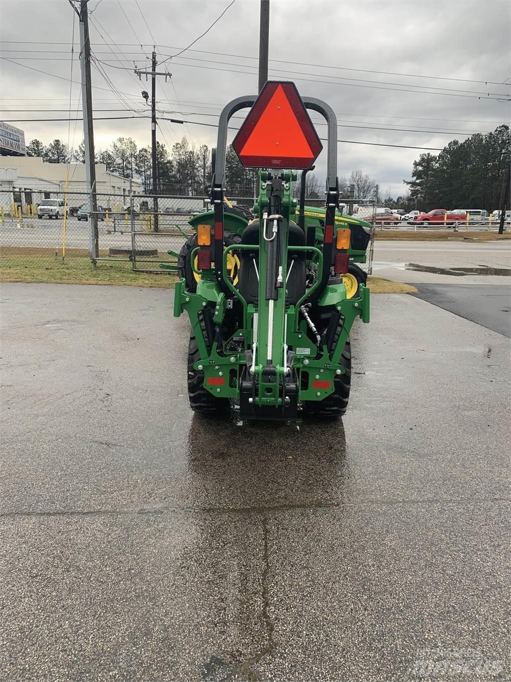 John Deere 2025R Kompakte traktorer