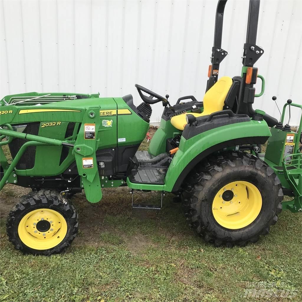 John Deere 2032R Kompakte traktorer