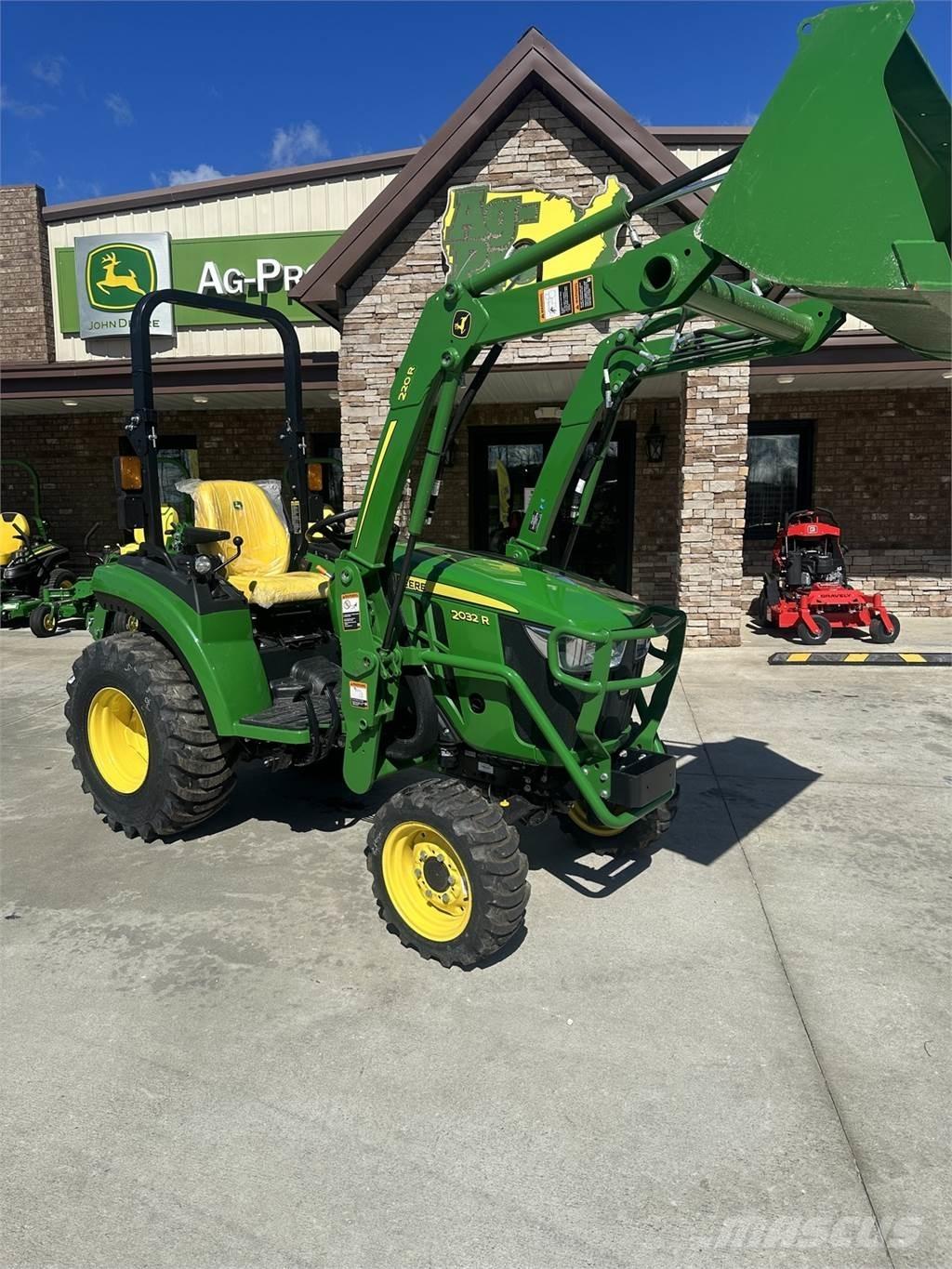 John Deere 2032R Kompakte traktorer