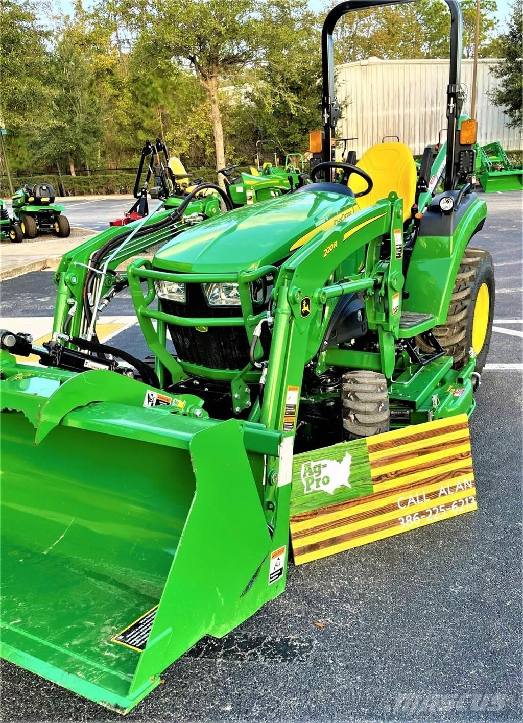 John Deere 2032R Kompakte traktorer