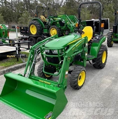 John Deere 2038R Kompakte traktorer