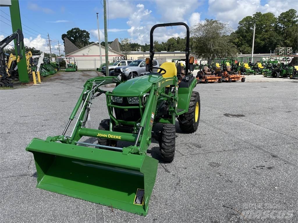 John Deere 2038R Kompakte traktorer
