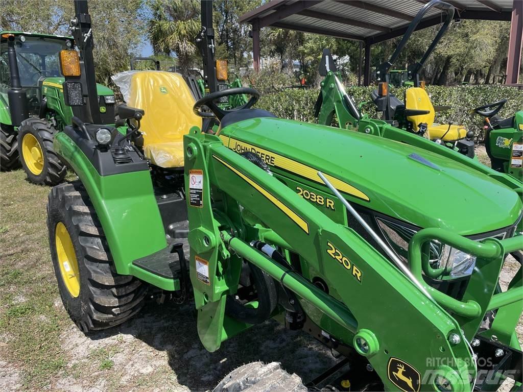 John Deere 2038R Kompakte traktorer