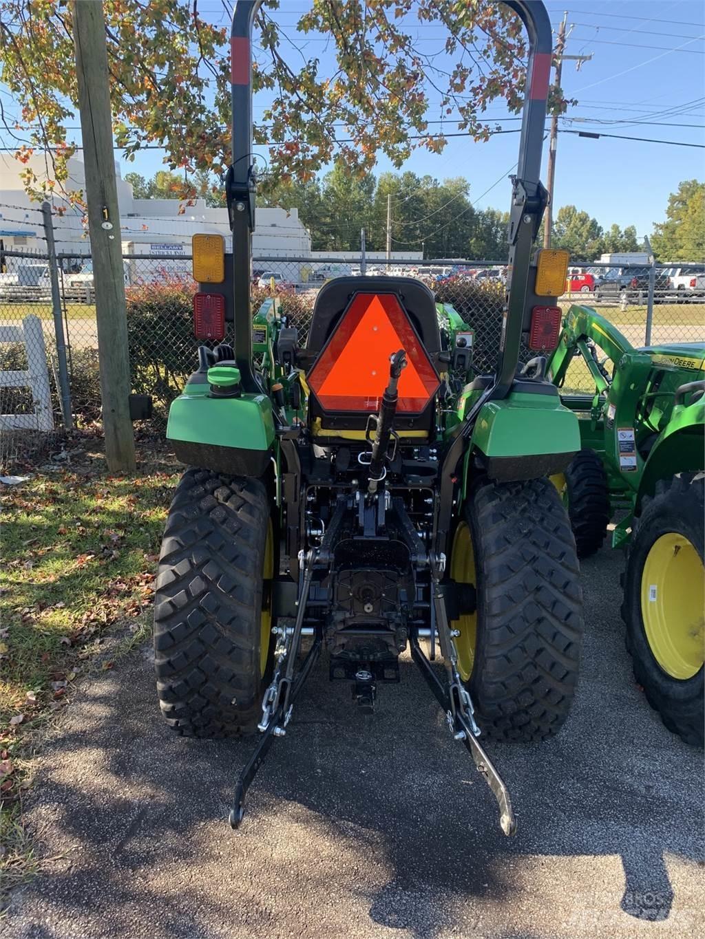 John Deere 2038R Kompakte traktorer