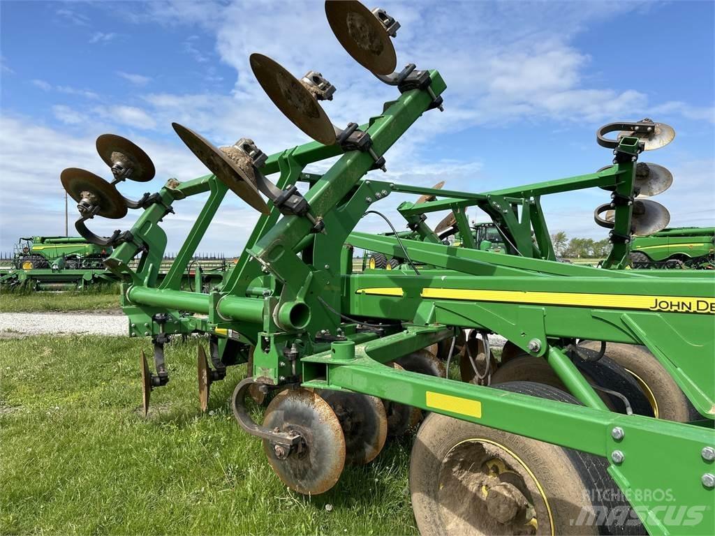 John Deere 2730 Andre jordbearbejdningsmaskiner og andet tilbehør