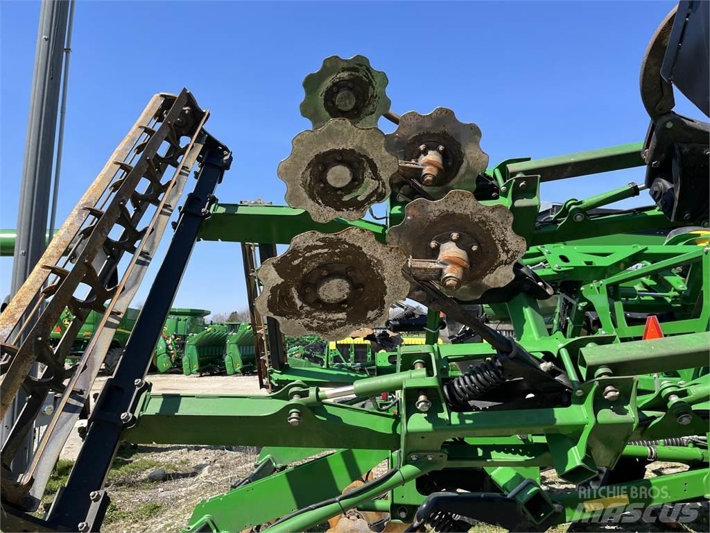 John Deere 2730 Andre jordbearbejdningsmaskiner og andet tilbehør