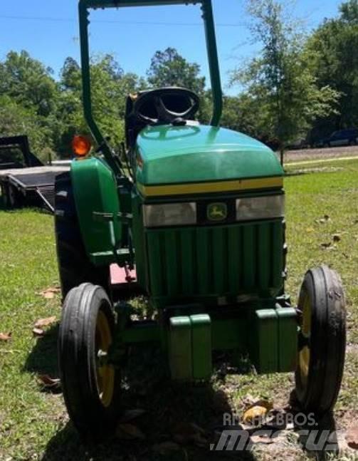 John Deere 3005 Kompakte traktorer