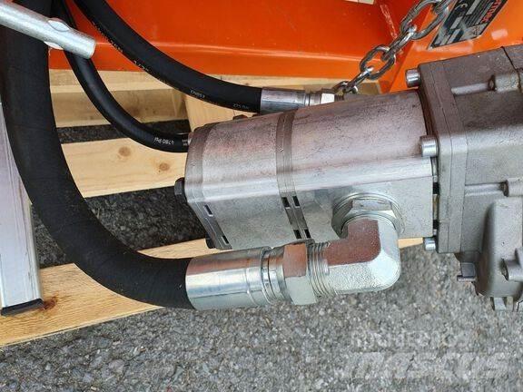 John Deere 300F Græsslåmaskiner
