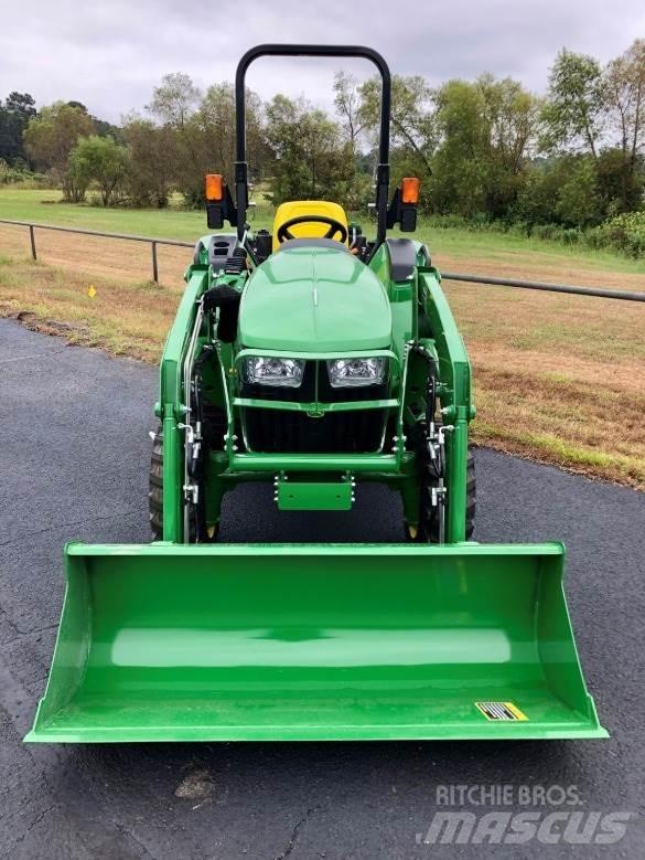 John Deere 3025D Kompakte traktorer