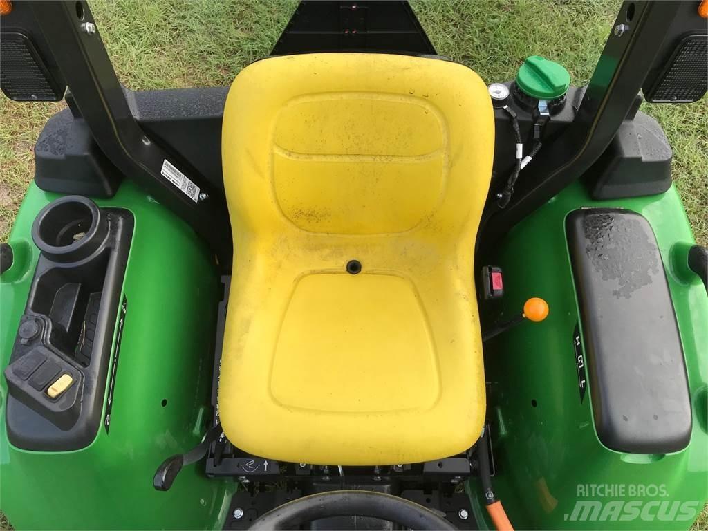 John Deere 3025E Kompakte traktorer