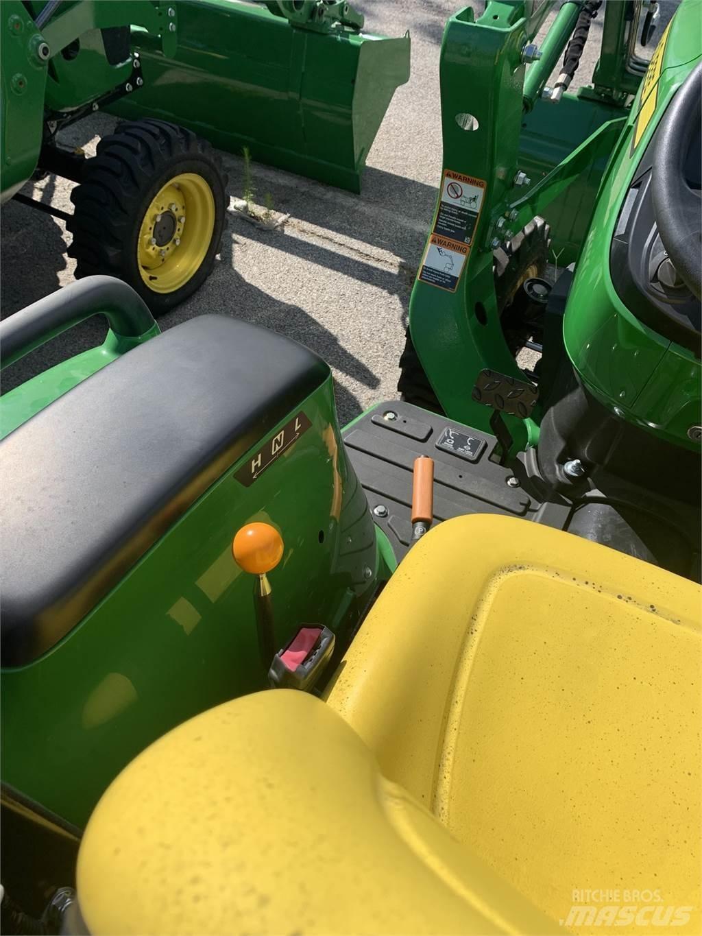 John Deere 3025E Kompakte traktorer