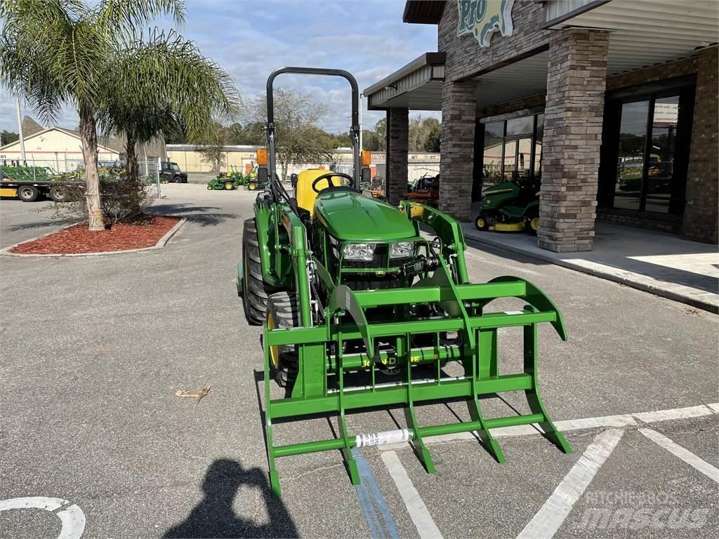 John Deere 3032E Kompakte traktorer