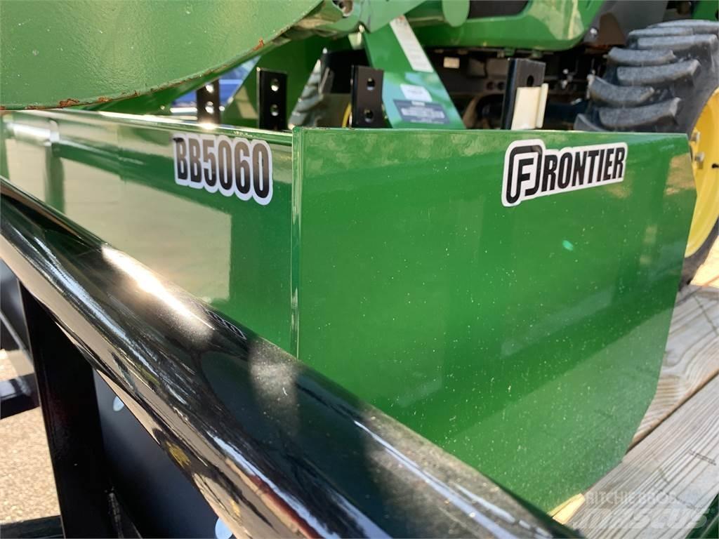 John Deere 3032E Kompakte traktorer