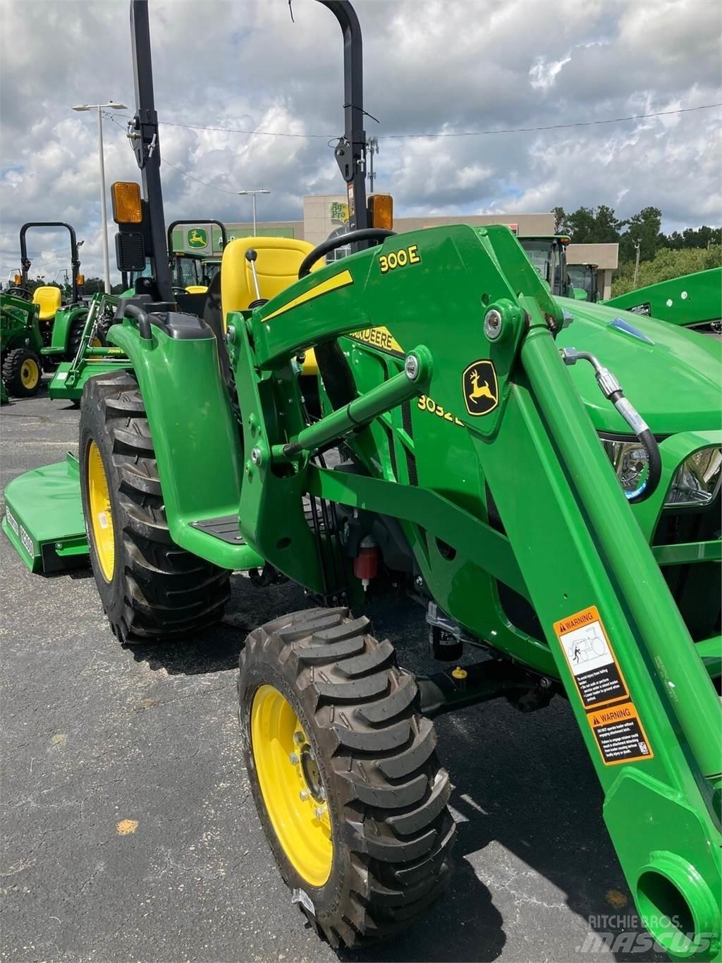 John Deere 3032E Kompakte traktorer