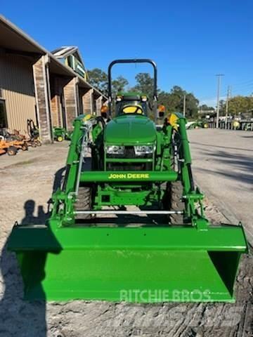 John Deere 3033R Kompakte traktorer