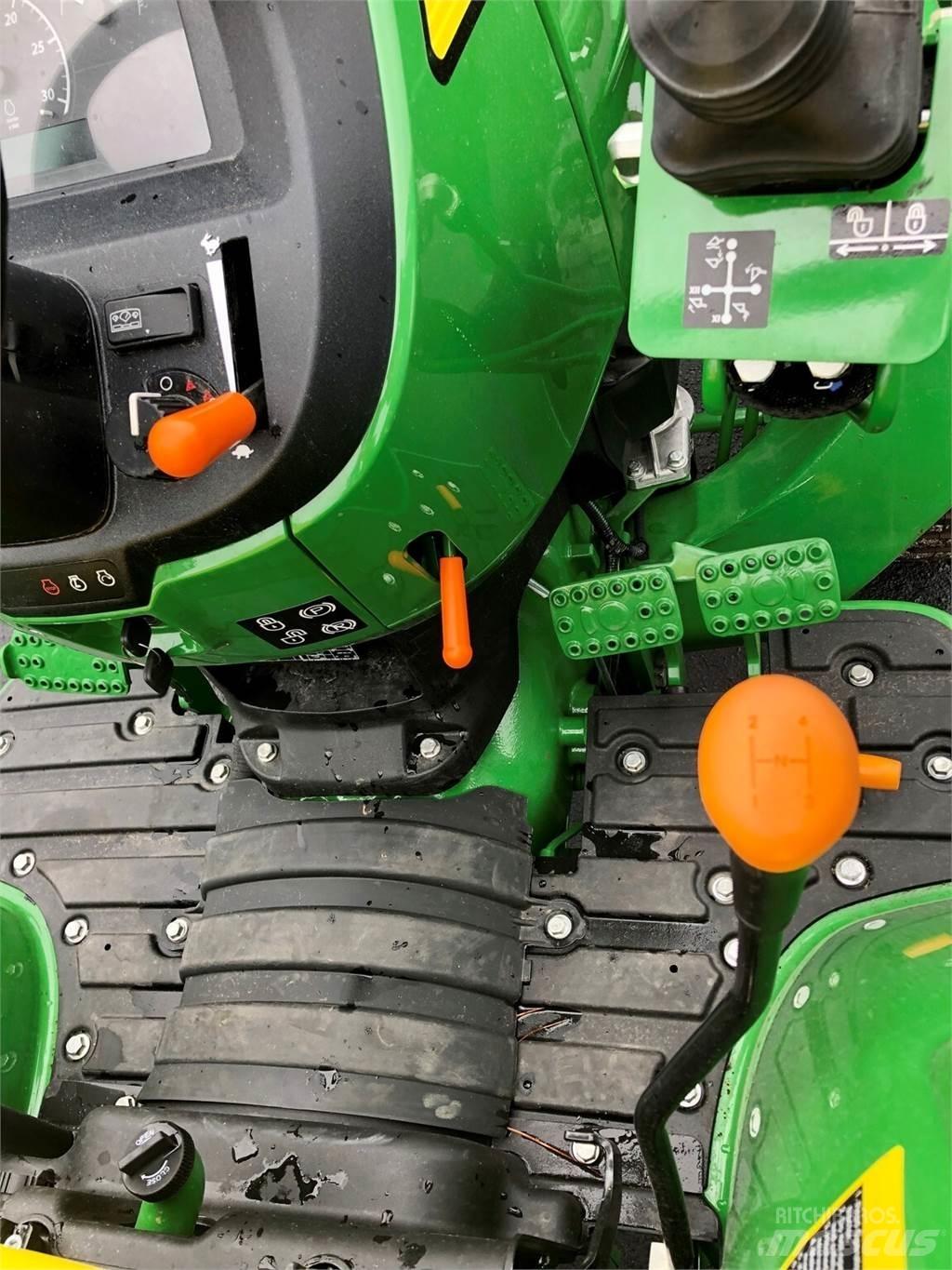 John Deere 3035D Kompakte traktorer