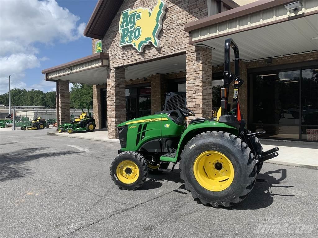 John Deere 3038E Kompakte traktorer