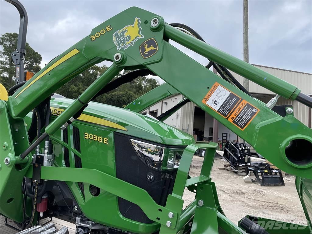 John Deere 3038E Kompakte traktorer