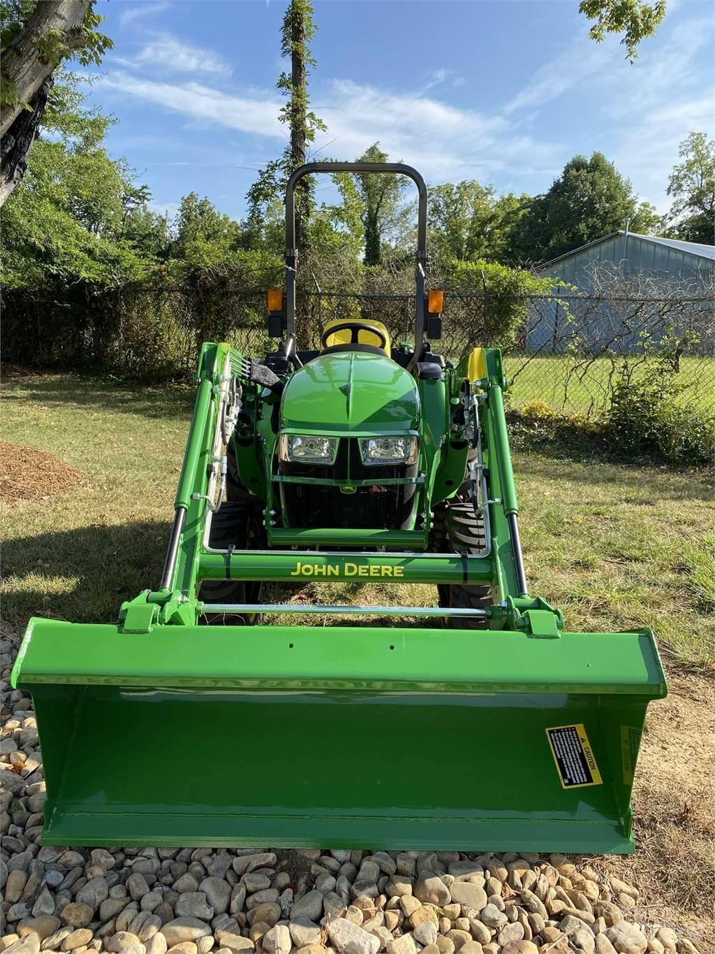John Deere 3038E Kompakte traktorer