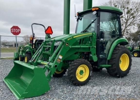 John Deere 3046R Traktorer