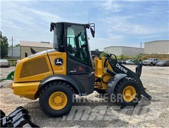 John Deere 324P Læssemaskiner på hjul