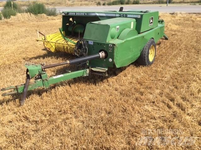 John Deere 349 Pressere til firkantede baller