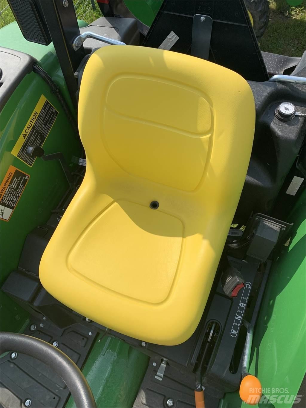 John Deere 4044M Traktorer