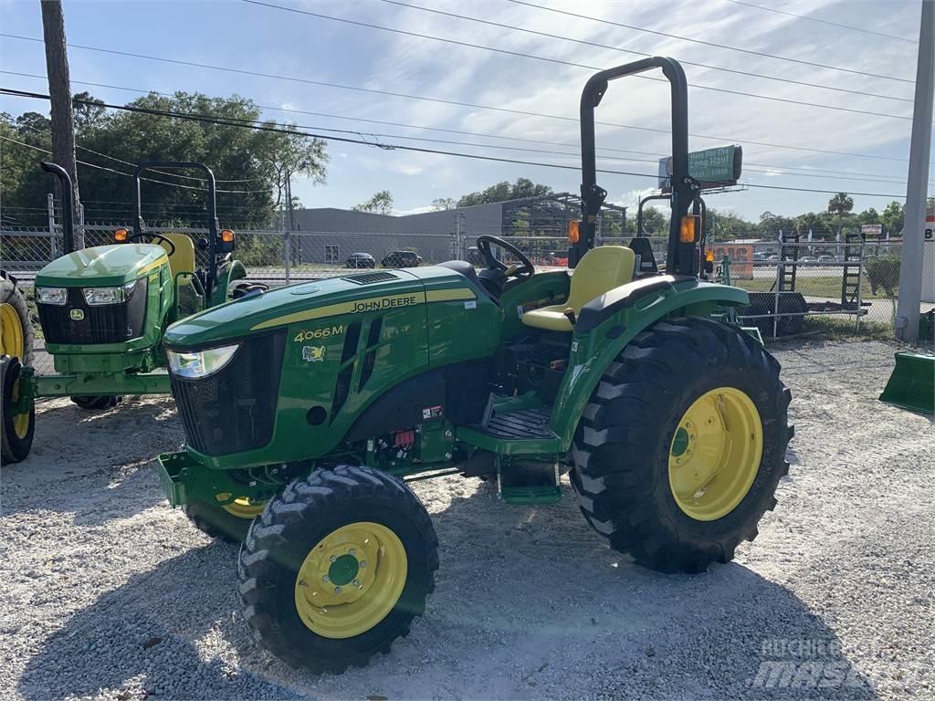 John Deere 4066M Traktorer