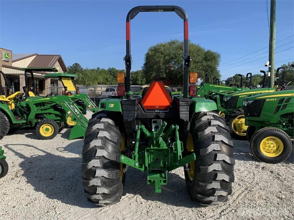 John Deere 4066M Traktorer