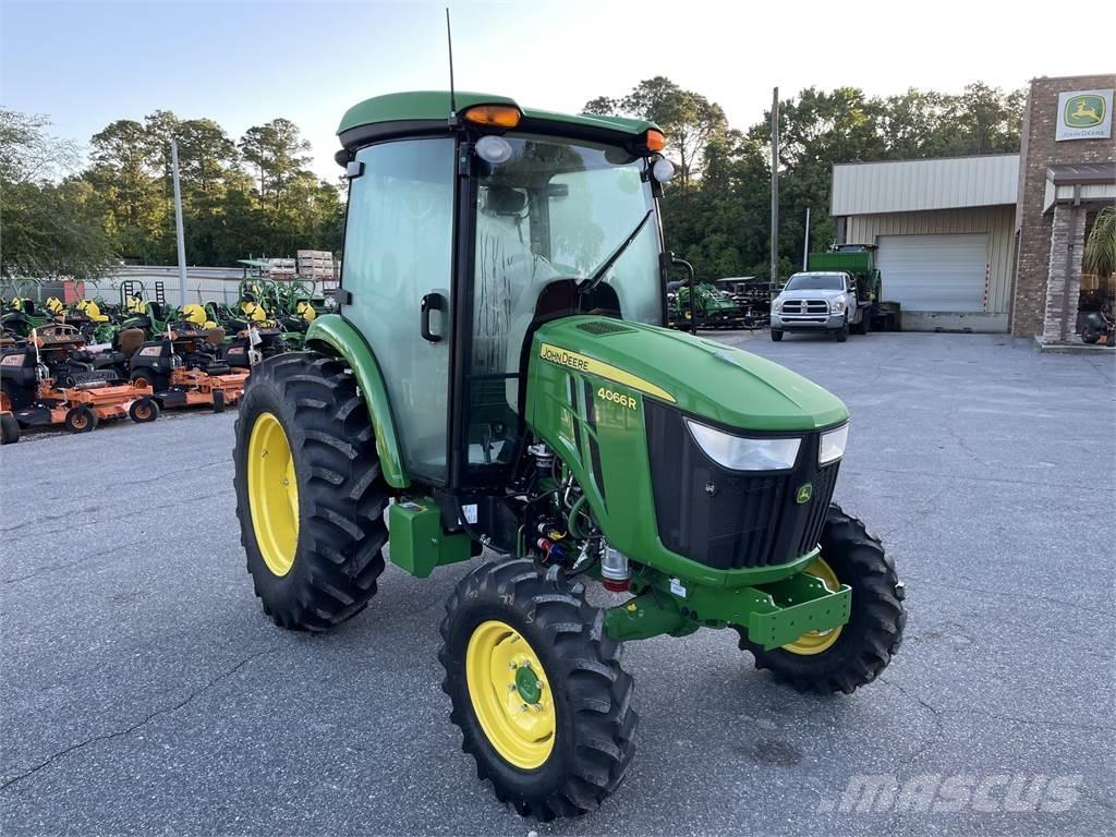 John Deere 4066R Traktorer