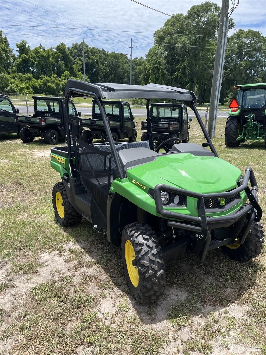 John Deere 560E Hjælpemaskiner