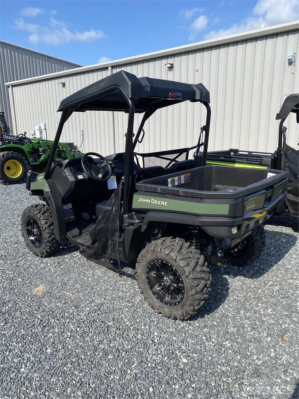 John Deere 590M Hjælpemaskiner