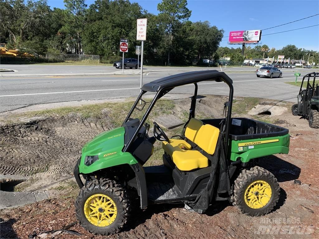 John Deere 590M Hjælpemaskiner
