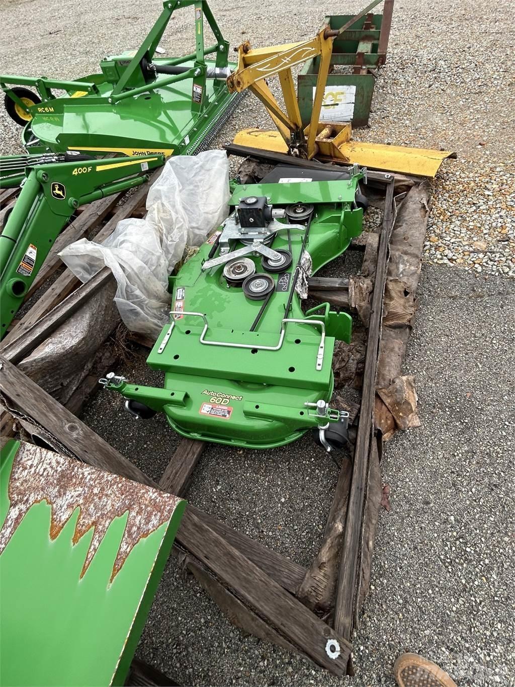 John Deere 60D Græsslåmaskiner