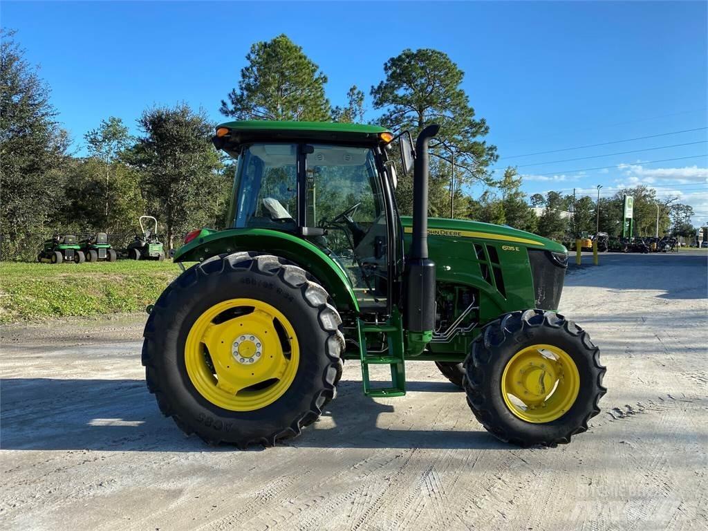 John Deere 6135E Traktorer
