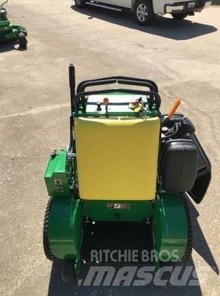 John Deere 636M Traktorklippere