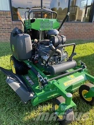 John Deere 636M Traktorklippere