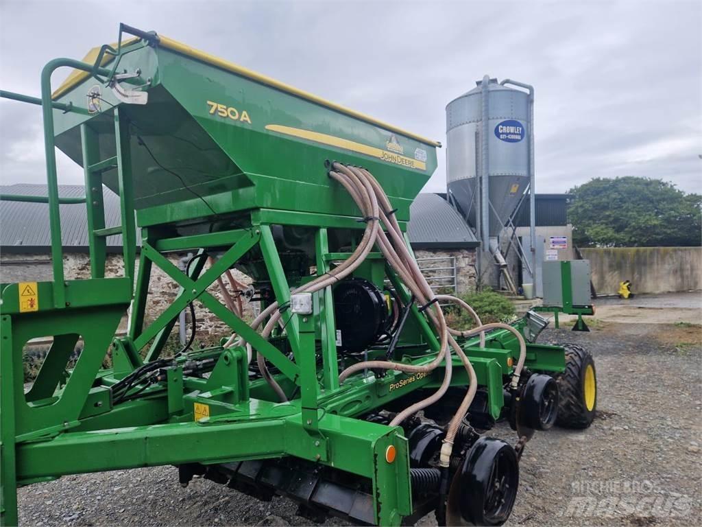 John Deere 750A Såmaskine
