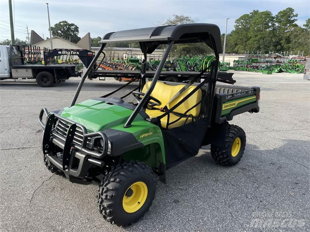John Deere 815E Hjælpemaskiner