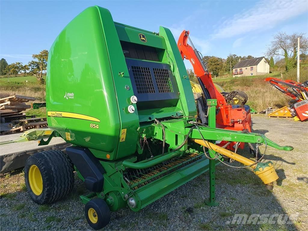 John Deere 854 Rundballe-pressere