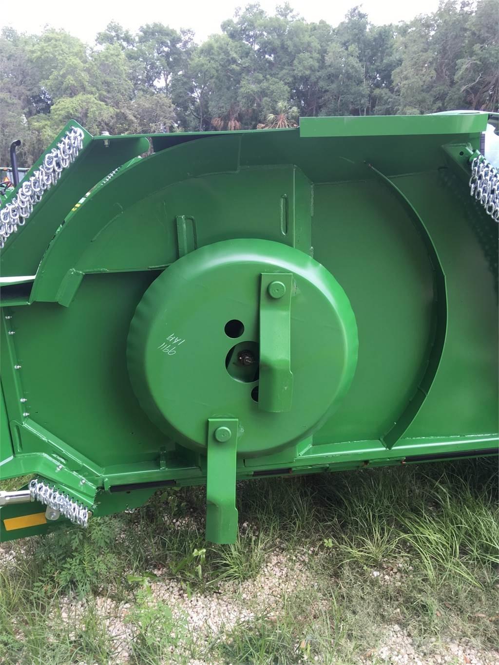 John Deere FC12E Balleskærere og -stablere