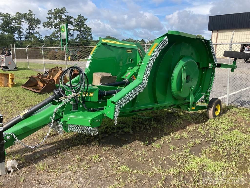 John Deere FC12E Balleskærere og -stablere
