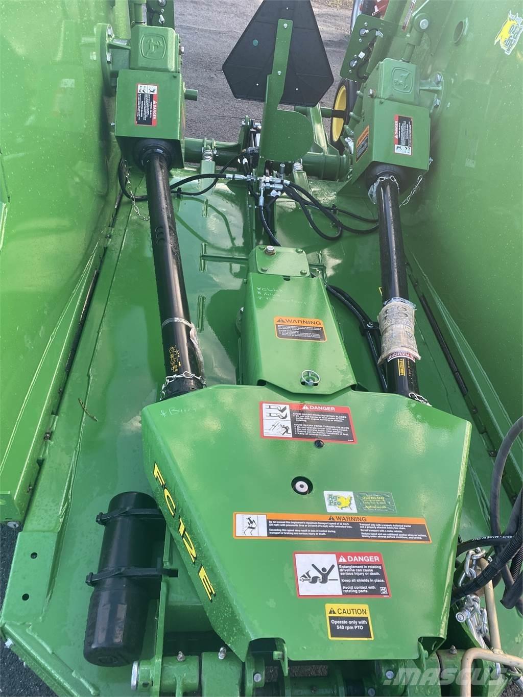 John Deere FC12E Balleskærere og -stablere