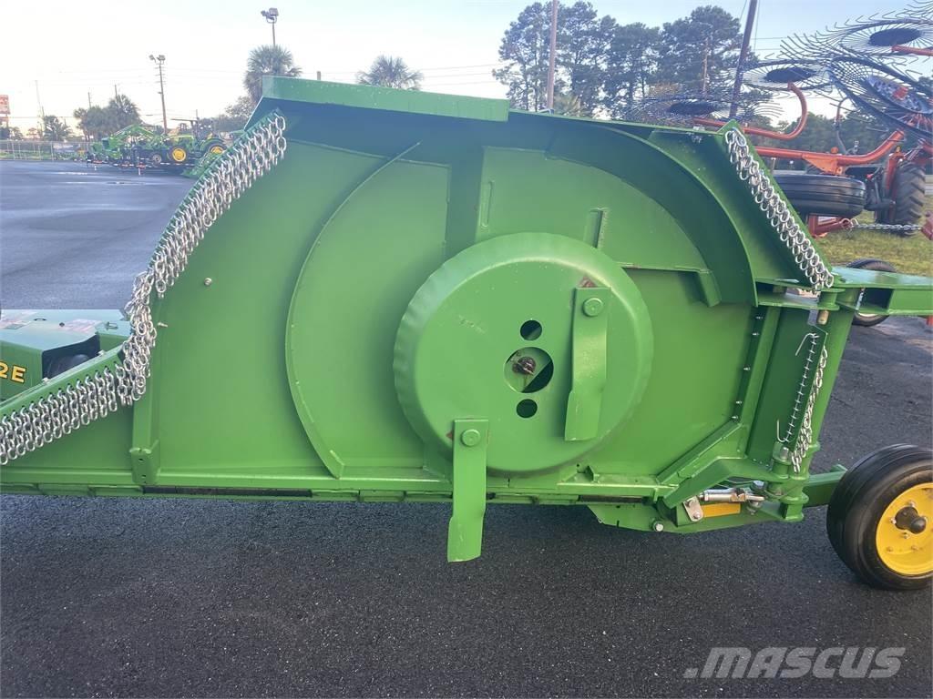 John Deere FC12E Balleskærere og -stablere
