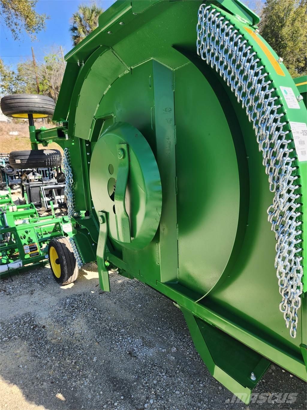 John Deere FC15M Balleskærere og -stablere