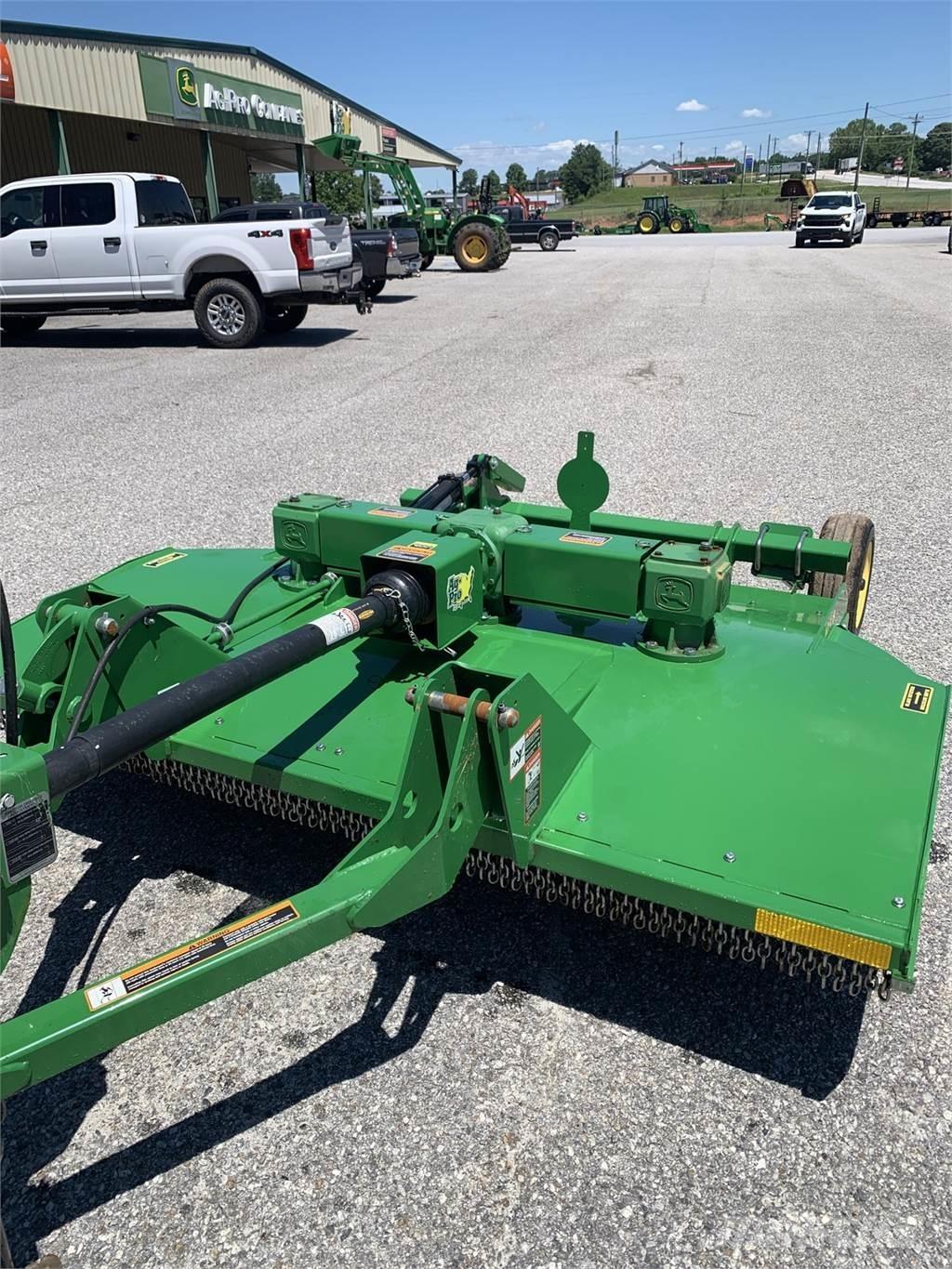 John Deere MX8 Balleskærere og -stablere