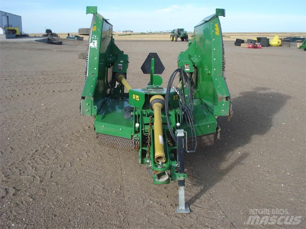 John Deere R15 Balleskærere og -stablere