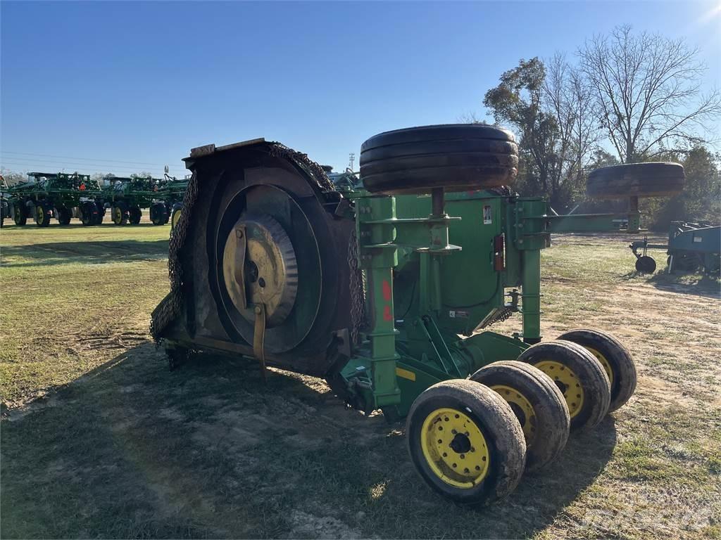 John Deere R15 Balleskærere og -stablere