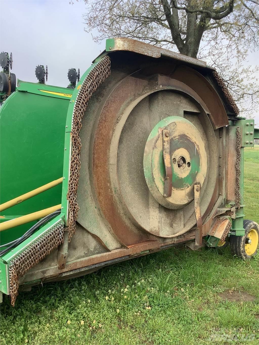 John Deere R20 Balleskærere og -stablere