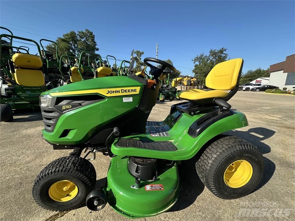 John Deere S110 Traktorklippere